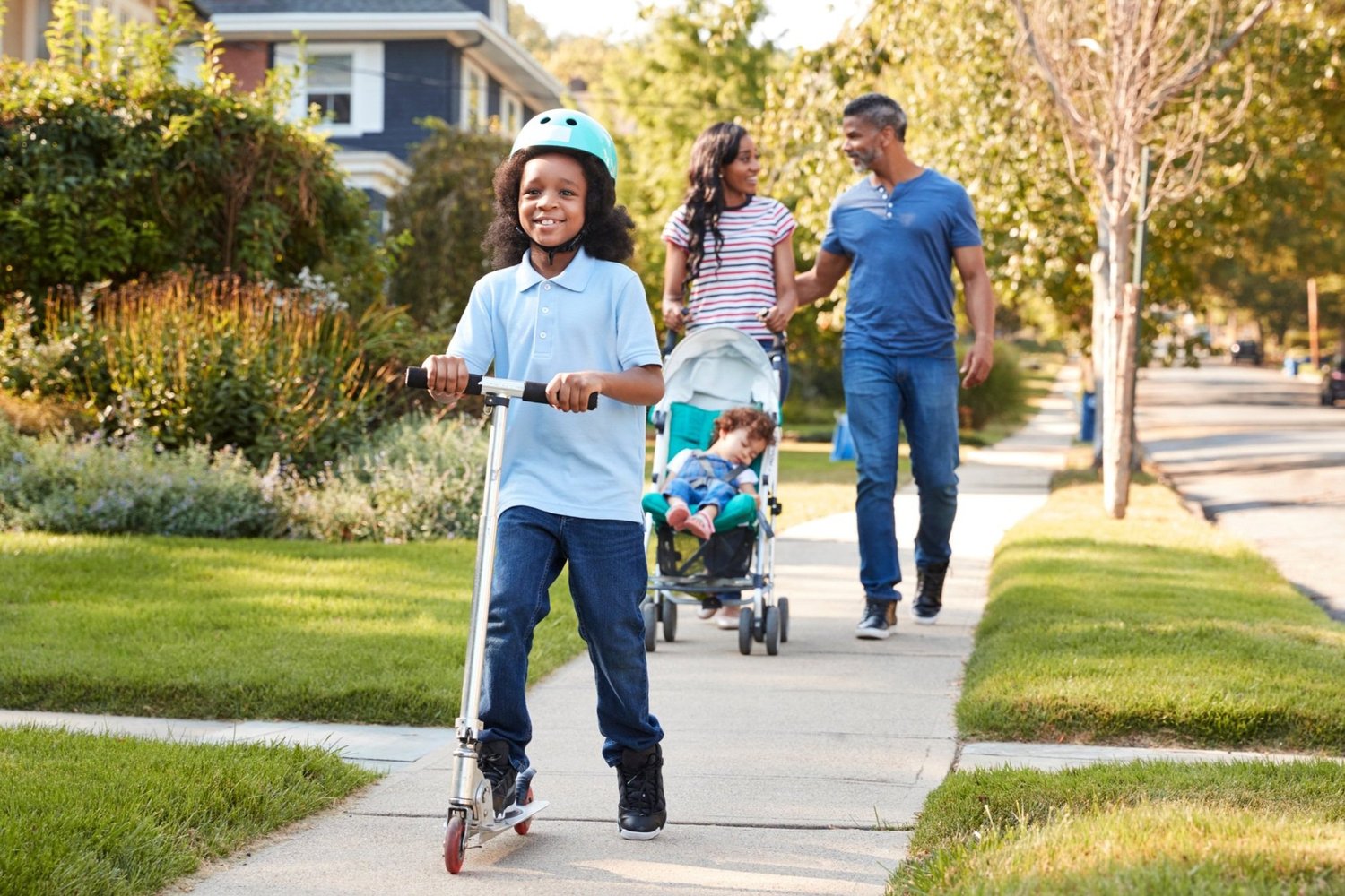 Inverness Ridge neighborhood streetscape